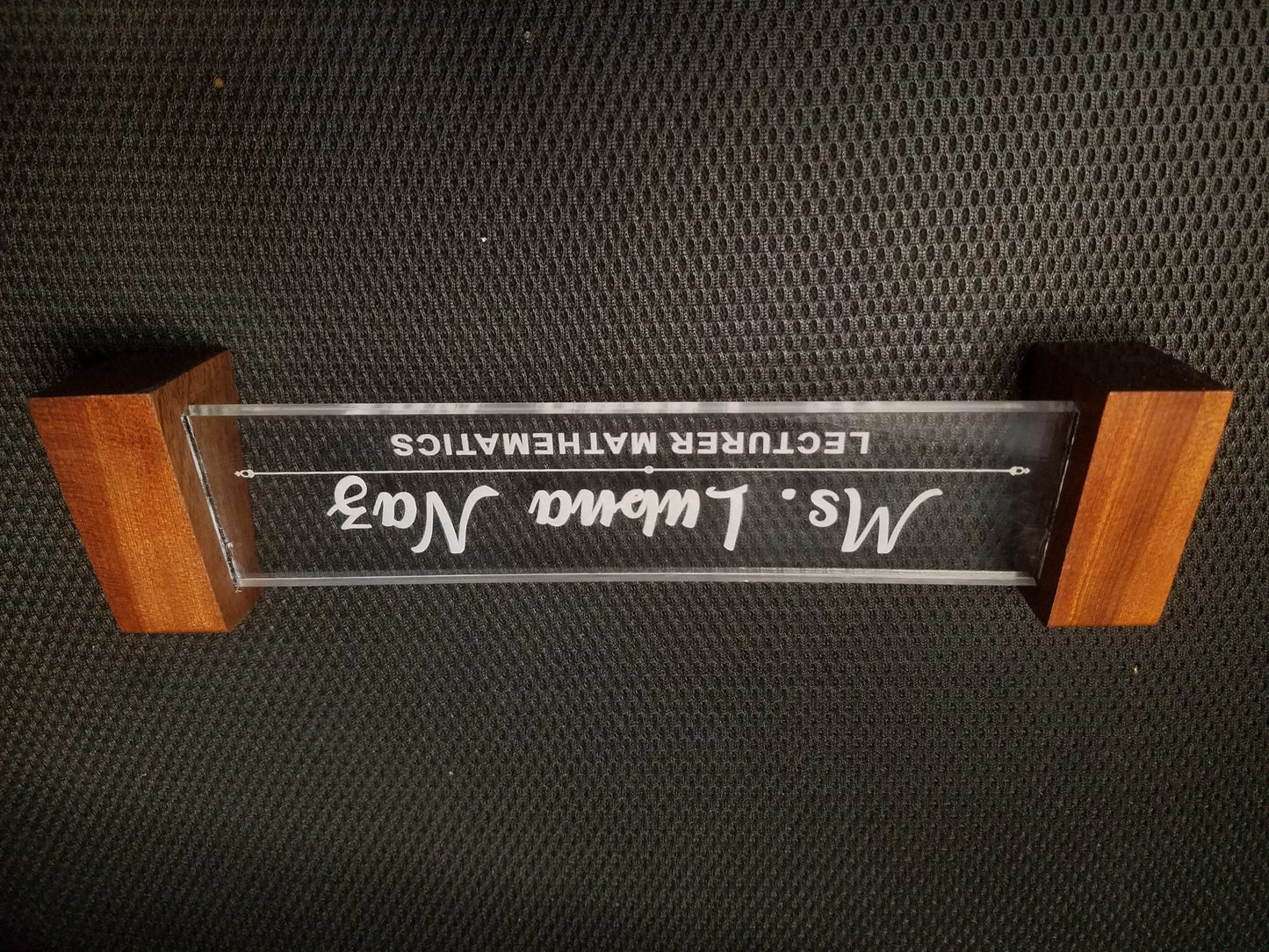 Transparent Acrylic Desk Plate | GT002