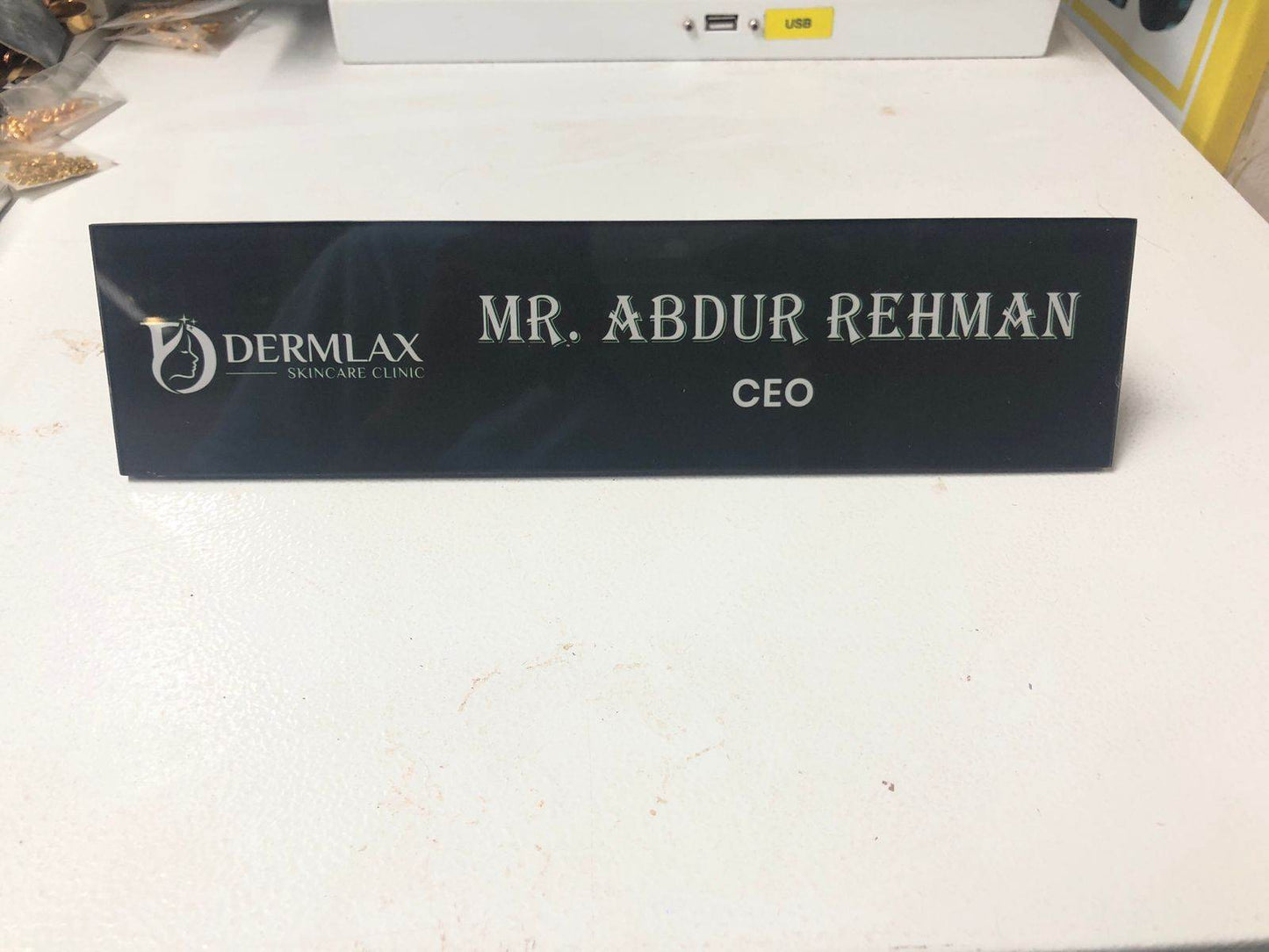 Executive Table Plate | GT013 - GloriousGifts.Pk | Pakistan's 1 Office & Home Decoration Brand