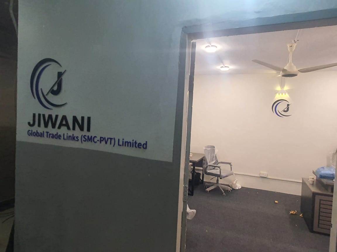 Custom Clear Acrylic Sign | GS011 - GloriousGifts.Pk | Pakistan's 1 Office & Home Decoration Brand