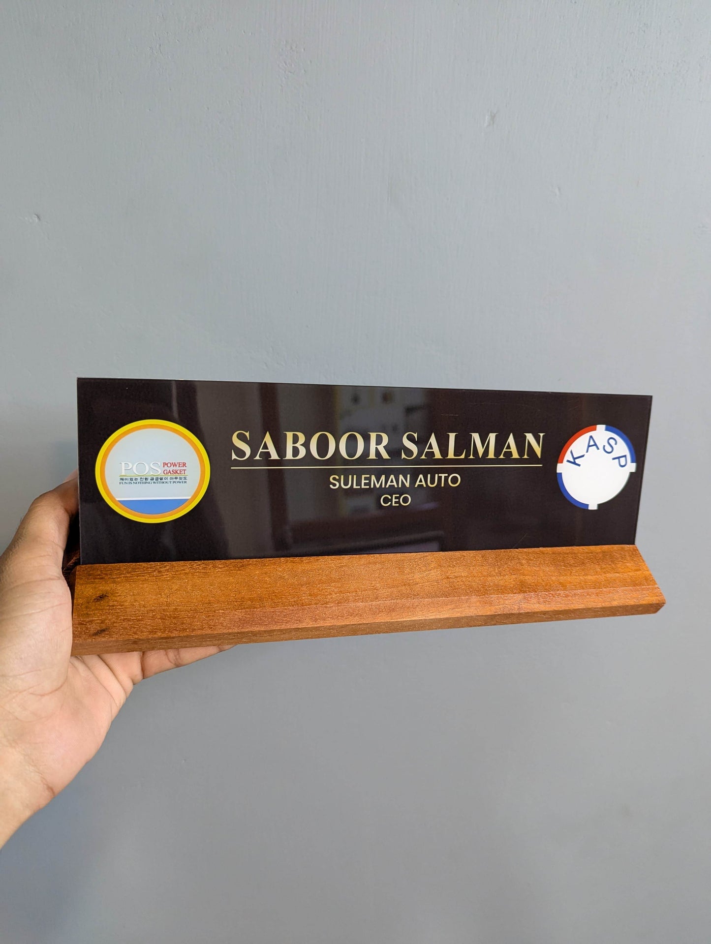 Classic Desk Plate Exclusive | GT005 - GloriousGifts.Pk | Pakistan's 1 Office & Home Decoration Brand