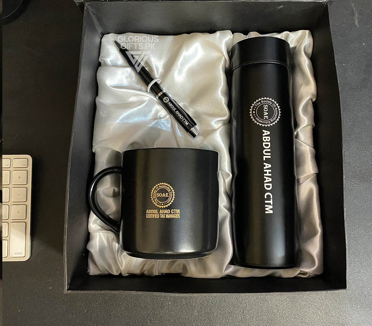 Personalized Engraved Bottle, Tea Mug, Ball Pen Git Set GD102 - GloriousGifts.Pk | Pakistan's 1 Office & Home Decoration Brand