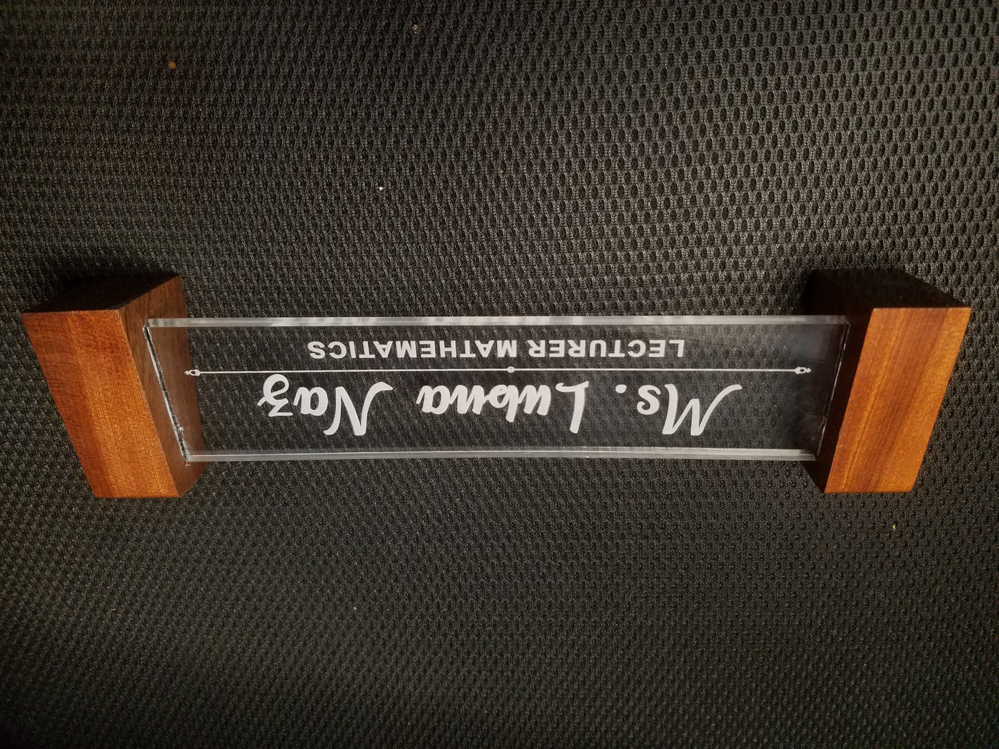 Transparent Acrylic Desk Plate | GT002