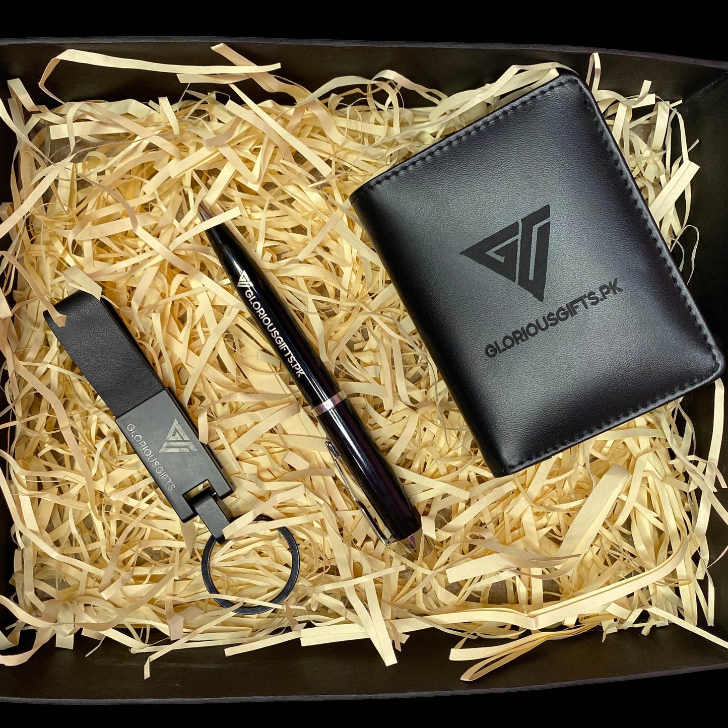 Personalized Leather Wallet & Keychain Set |GD104 - GloriousGifts.Pk | Pakistan's 1 Office & Home Decoration Brand