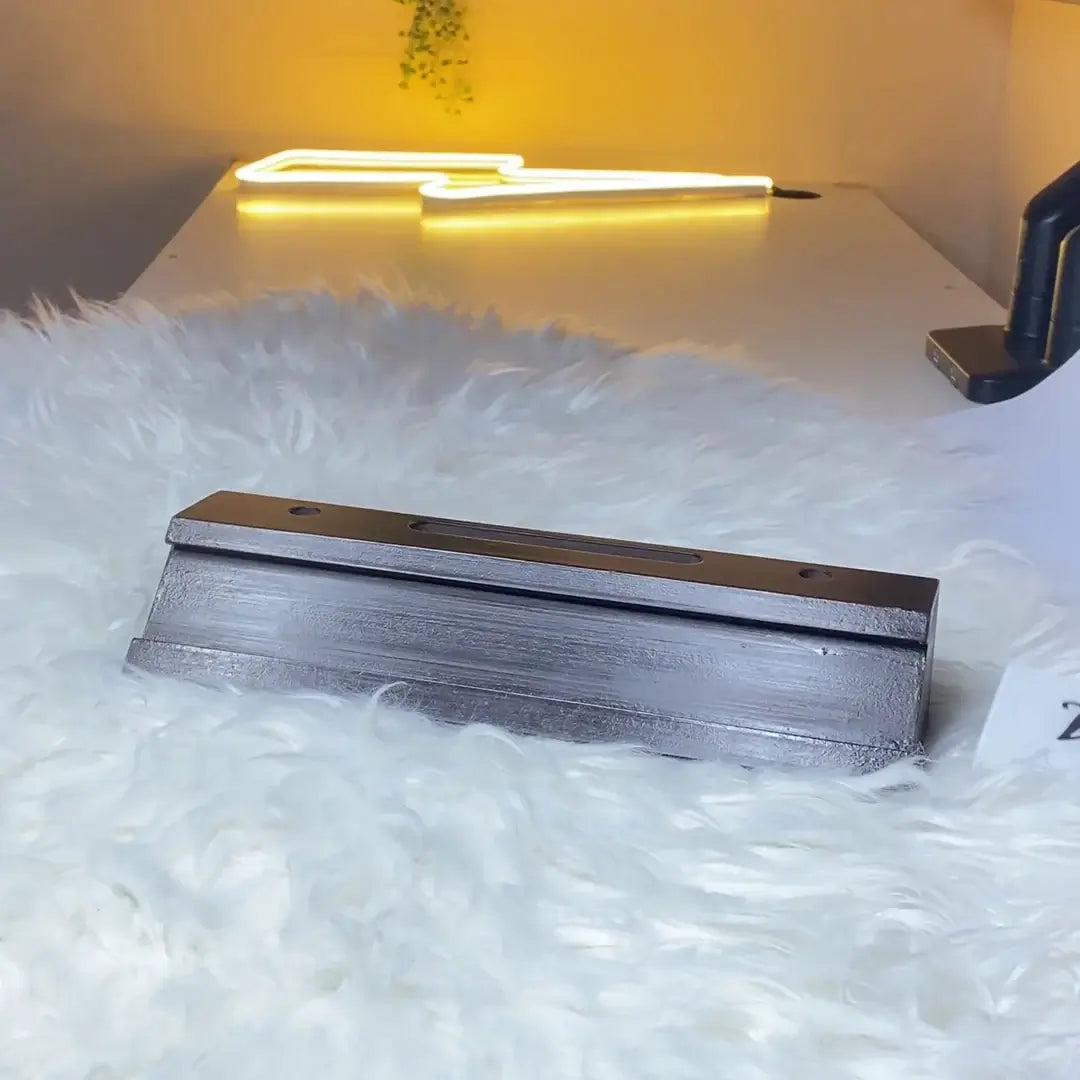 Elegant Desk Plate for Professionals | GT015