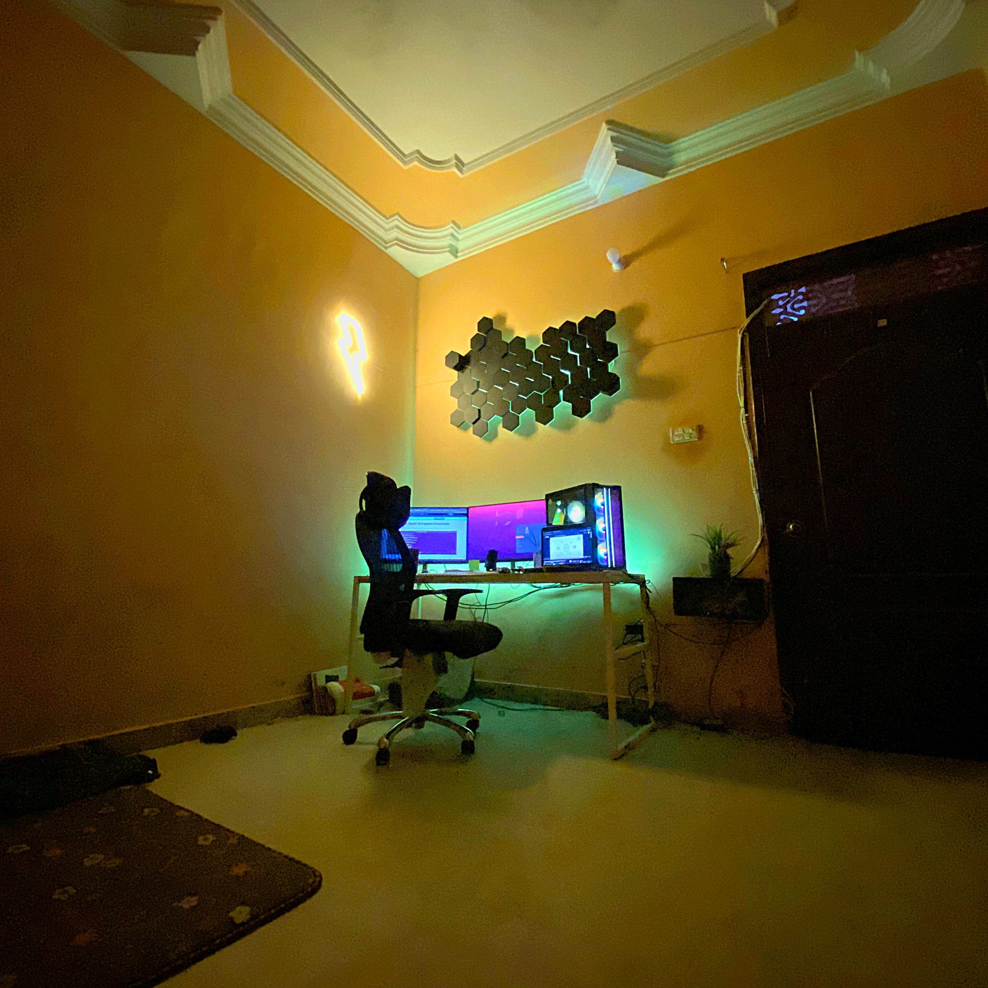 LED HEXAGONE 3D PENAL 16 LIGHTS | GS015 - GloriousGifts.Pk | Pakistan's 1 Office & Home Decoration Brand