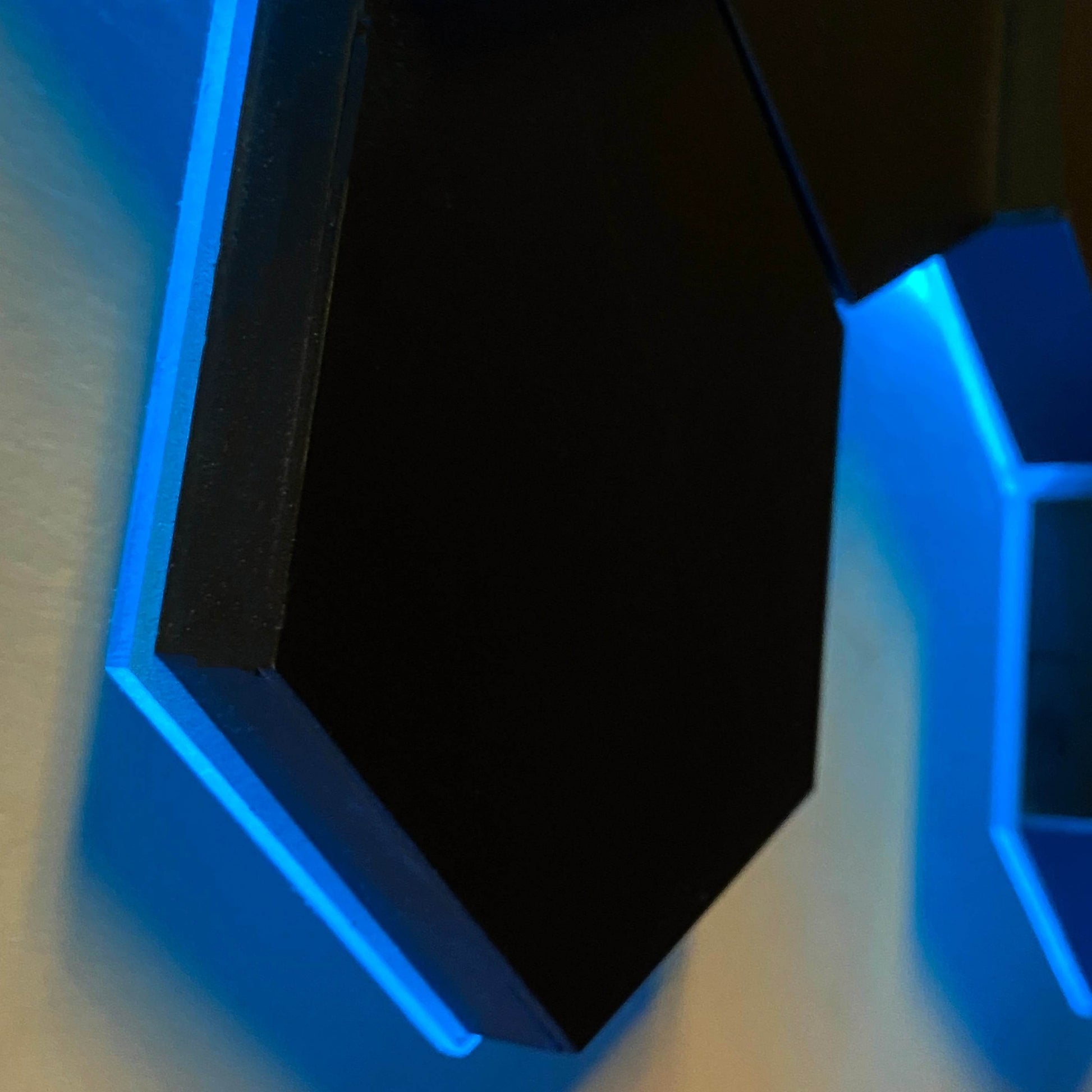 LED HEXAGONE 3D PENAL 16 LIGHTS | GS015 - GloriousGifts.Pk | Pakistan's 1 Office & Home Decoration Brand