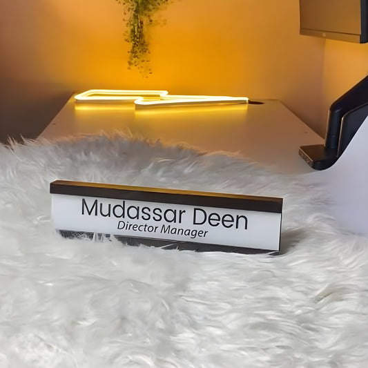 Elegant Desk Plate for Professionals | GT017