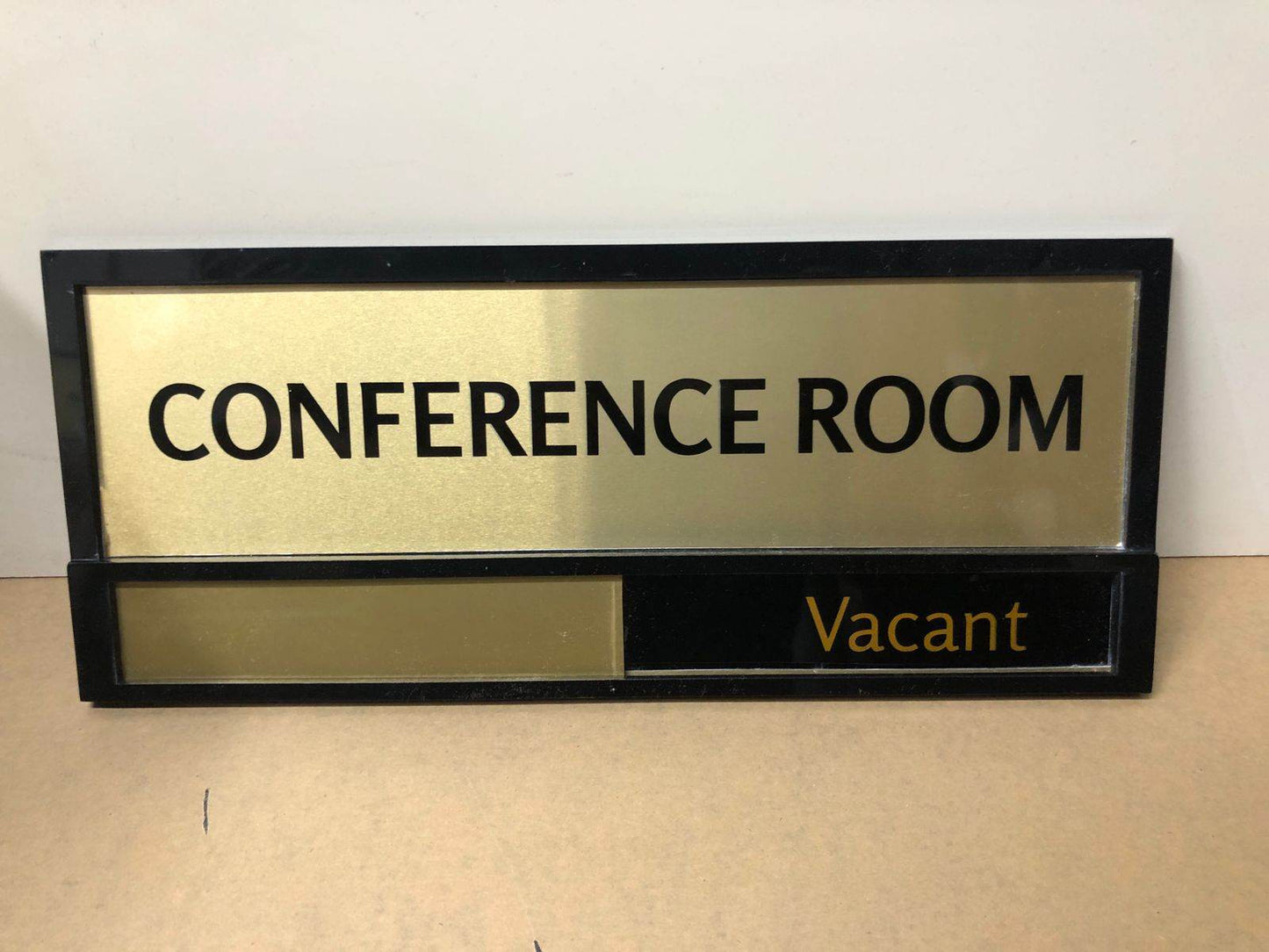Custom Conference Room Sign Busy/Available | GD013 - GloriousGifts.Pk | Pakistan's 1 Office & Home Decoration Brand