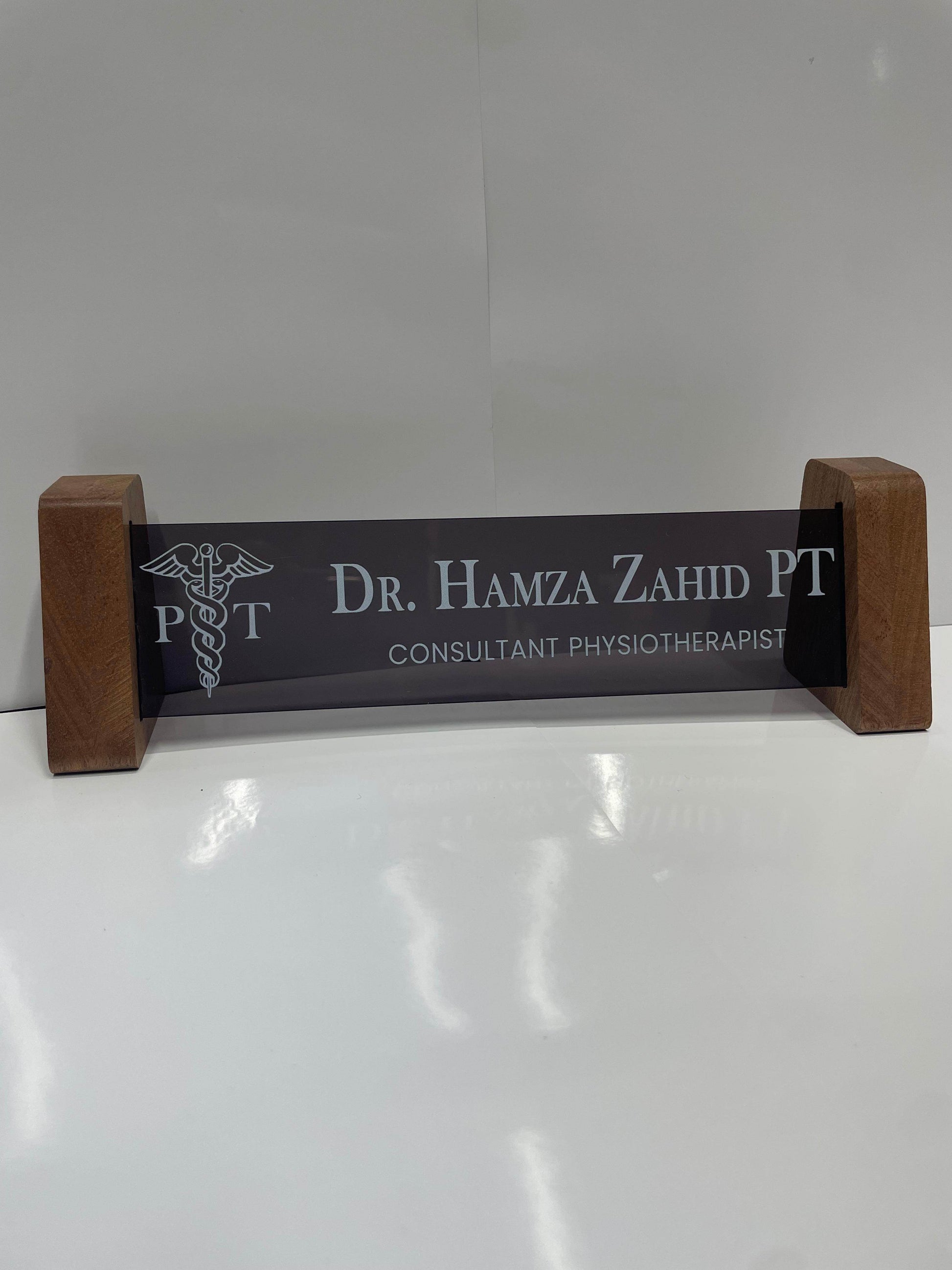 Transparent Acrylic Desk Plate | GT002 - GloriousGifts.Pk | Pakistan's 1 Office & Home Decoration Brand