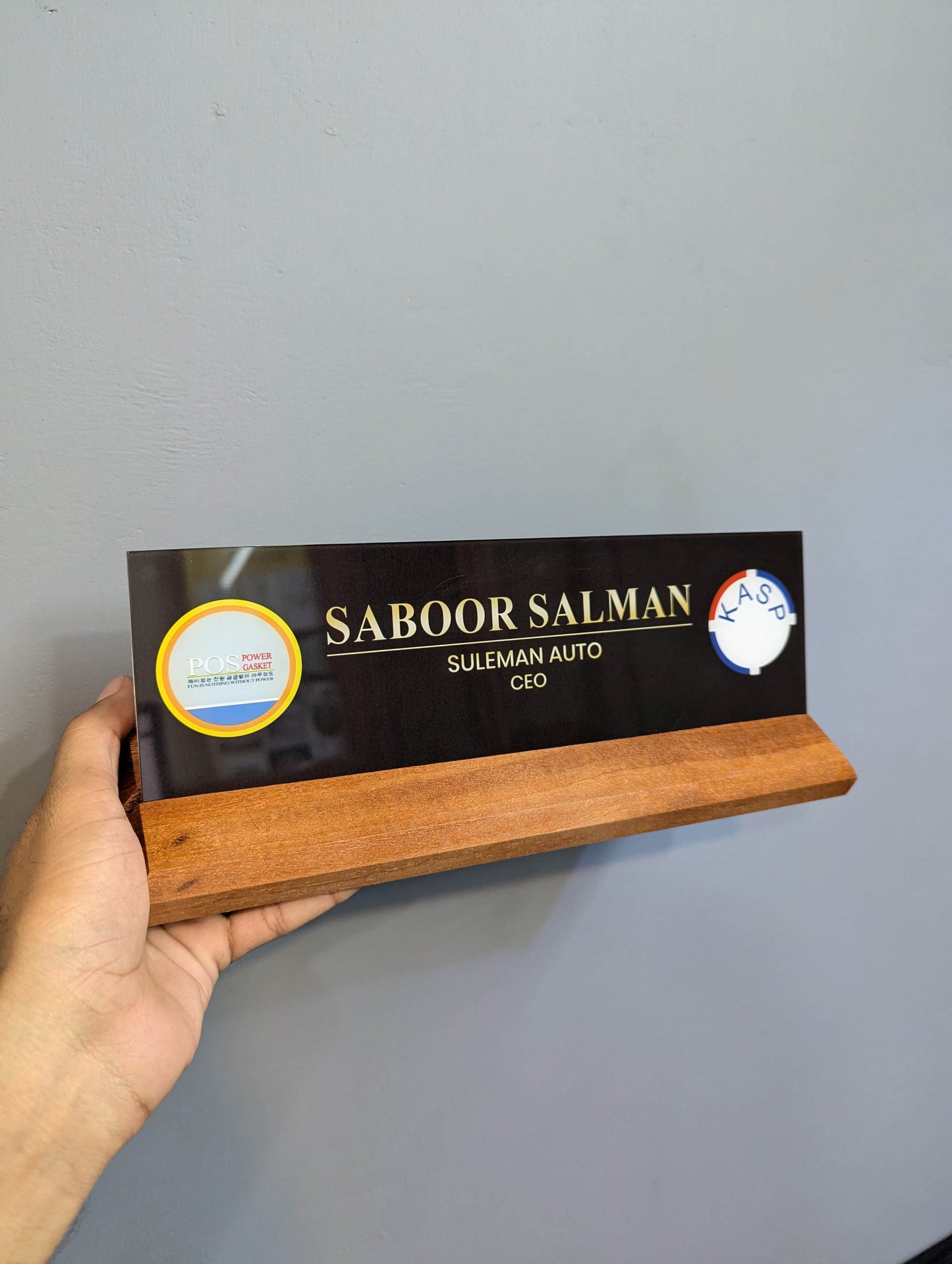 Classic Desk Plate Exclusive | GT005 - GloriousGifts.Pk | Pakistan's 1 Office & Home Decoration Brand