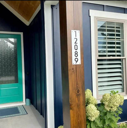 Modern Vertical Address Plaque | GN016 - GloriousGifts.Pk | Pakistan's 1 Office & Home Decoration Brand