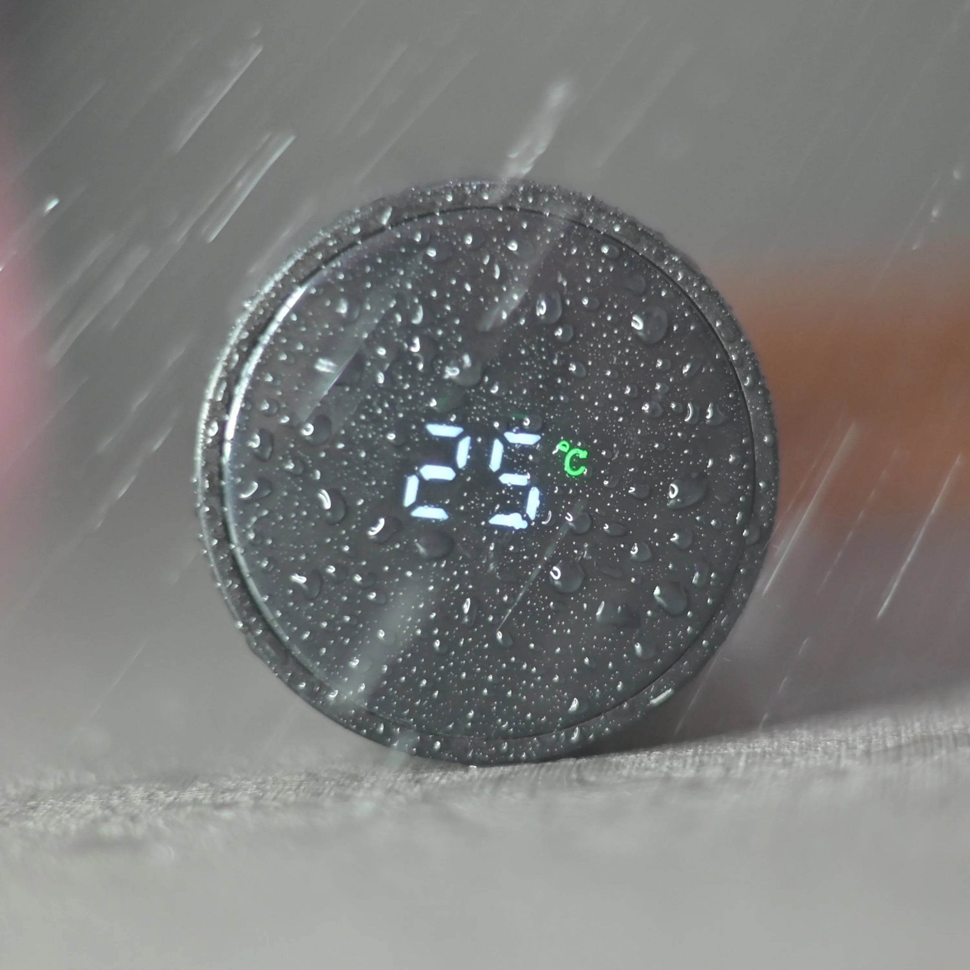 Tempreture Bottle with LED Temperature Display | GX001 - GloriousGifts.Pk | Pakistan's 1 Office & Home Decoration Brand